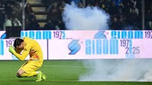 [图]席尔瓦梅开二度 青岛海牛客场战平成功保级